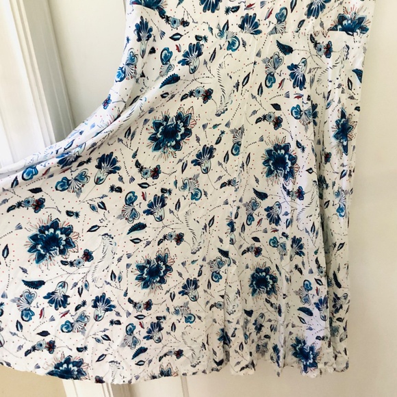 GAP Fit & Flair Blue Floral Cami Summer Dress Ruched Back Lined Women’s Sz M - Picture 6 of 14